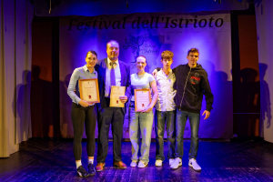 ECCELLENTI RISULTATI PER LA SMSIR AL CONCORSO LETTERARIO E VIDEO NELL'AMBITO DEL FESTIVAL DELL'ISTRIOTO 2025!
