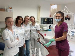 VISITA ALLO STUDIO DENTISTICO DEL DOTT. MARKO MILJKOVIĆ A PULA-POLA