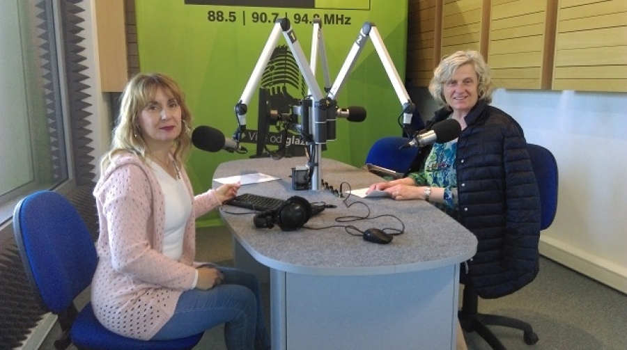 Partecipazione alle trasmissioni radiofoniche di Rovigno FM e Radio Rai "Sconfinamenti"