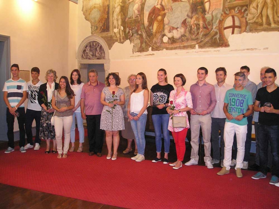 Premiate le alunne meritevoli della SMSI