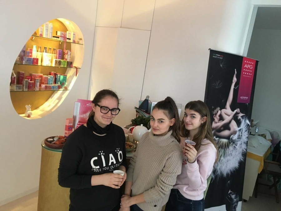 Le estetiste in visita al "Beauty Center Elixir"