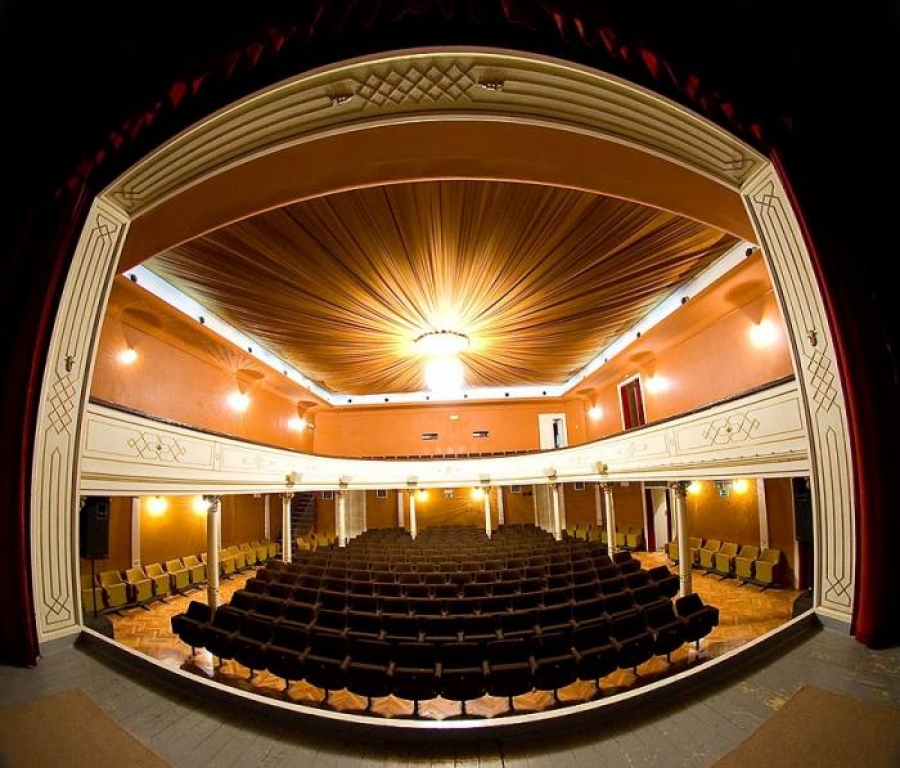 Partecipazione alla rappresentazione teatrale al teatro &bdquo;Antonio Gandusio&ldquo;