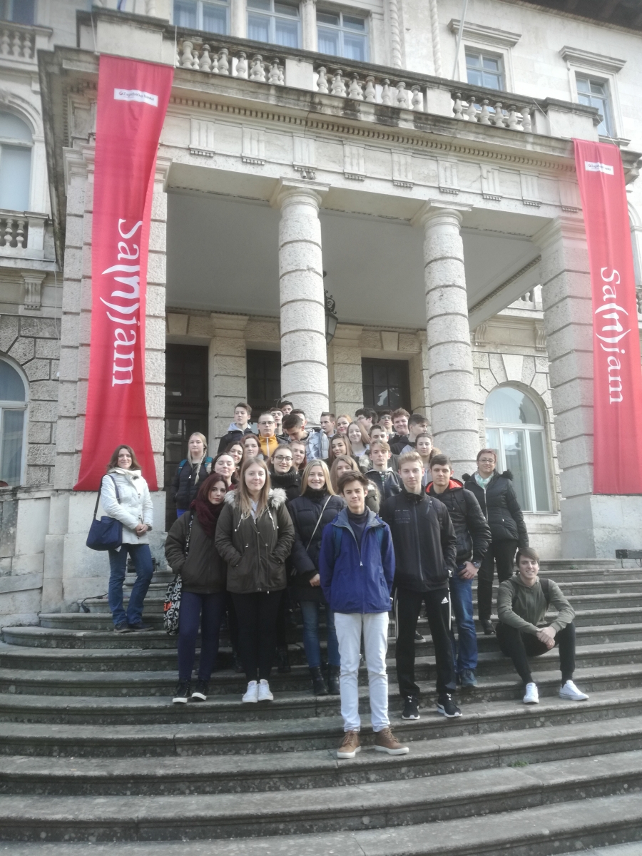 Visita alla Biblioteca civica e sala di lettura e alla Fiera del libro di Pola